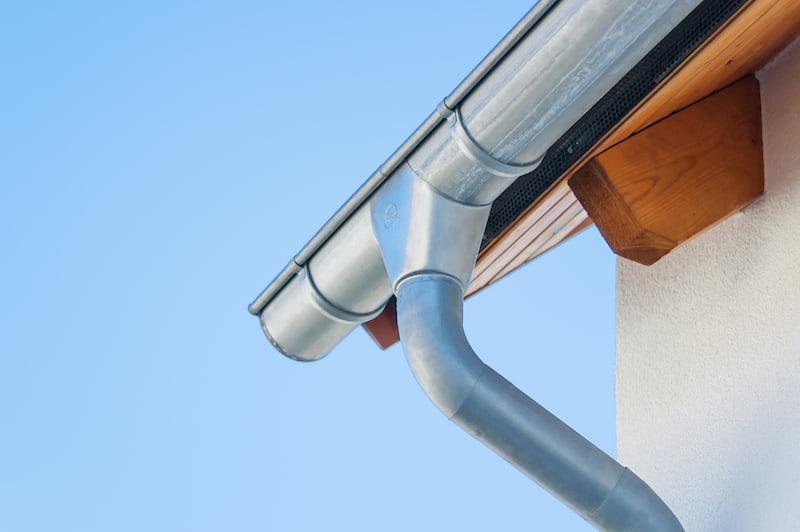 Gutter Cleaning: Protect Your Home from Water Damage and Preserve Its Beauty
